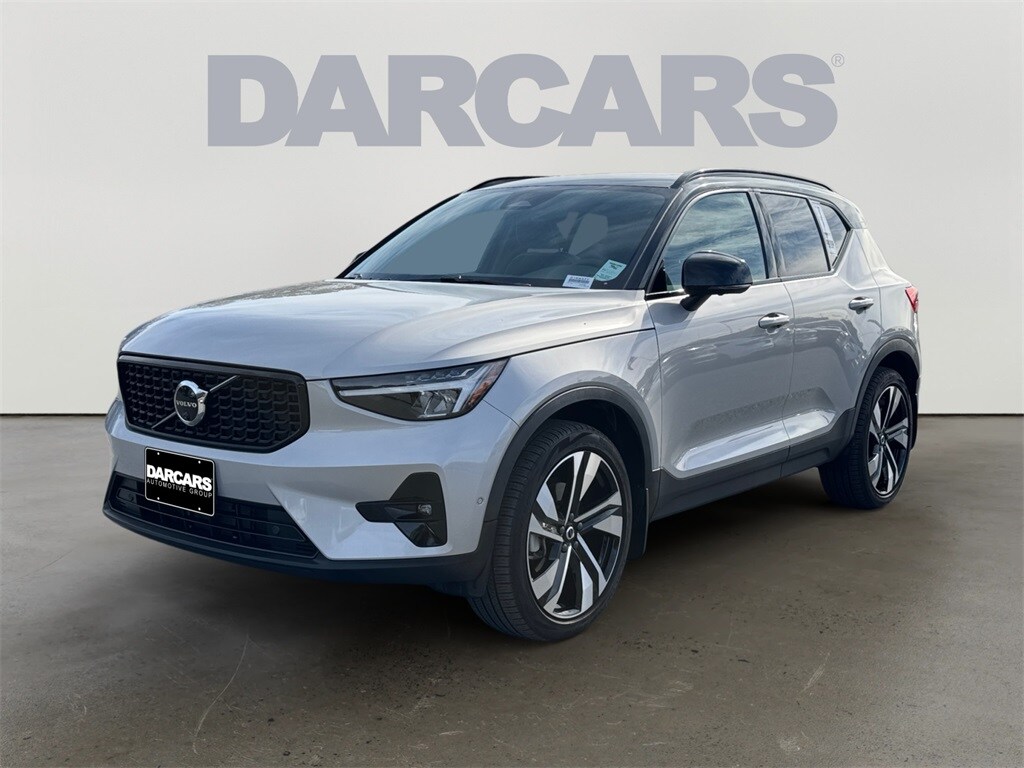 2023 Volvo XC40 Ultimate photo 3