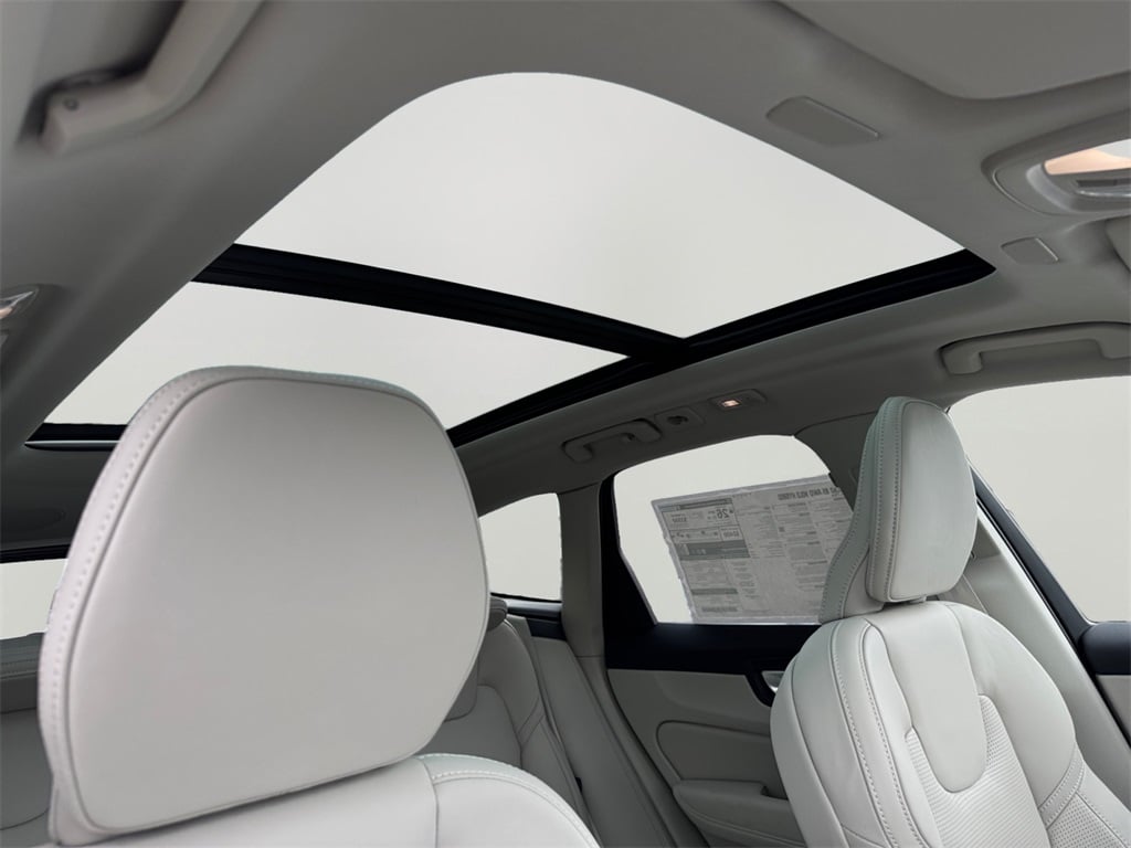 New 2026 Volvo XC60 B5 Ultra SUV