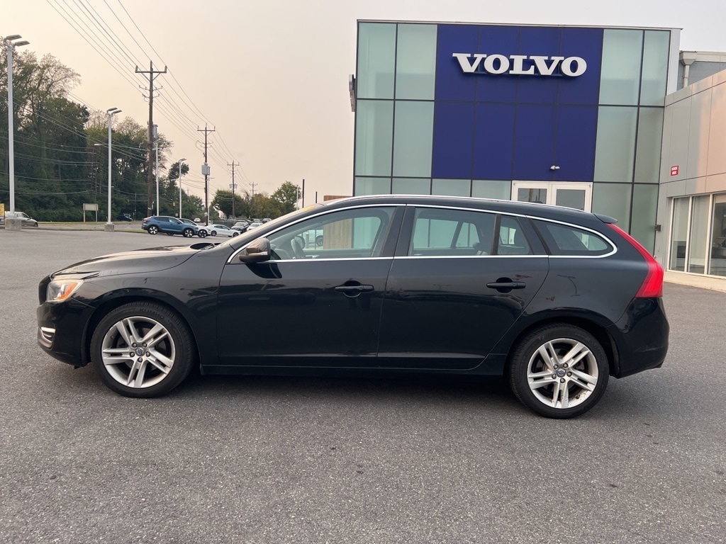 Used 2015 Volvo V60 Premier with VIN YV140MEK1F1222921 for sale in Derwood, MD