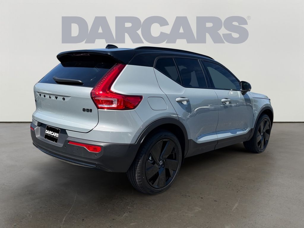 New 2026 Volvo XC40 B5 Ultra Black Edition SUV