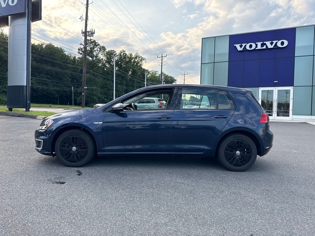 Used 2016 Volkswagen e-Golf SE Hatchback