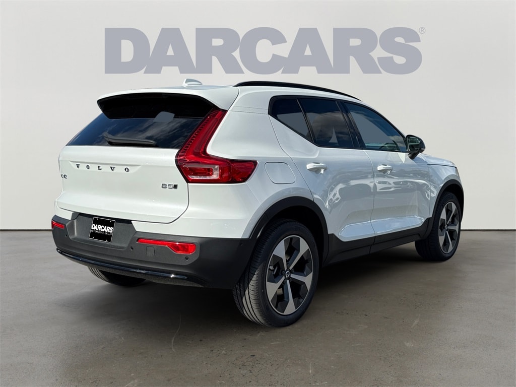 New 2026 Volvo XC40 B5 Plus SUV