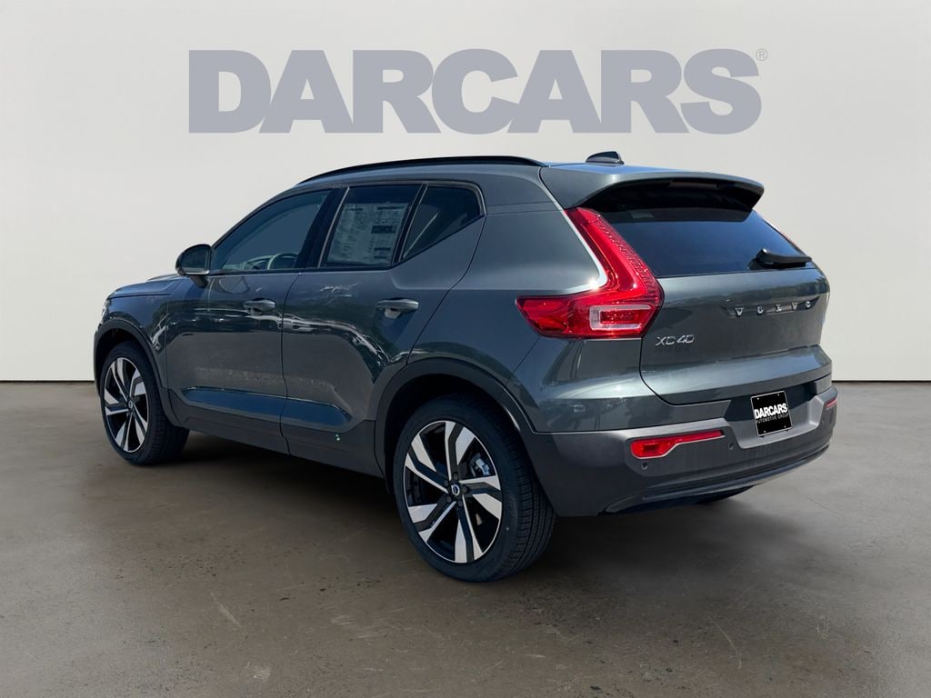 New 2026 Volvo XC40 B5 Plus SUV