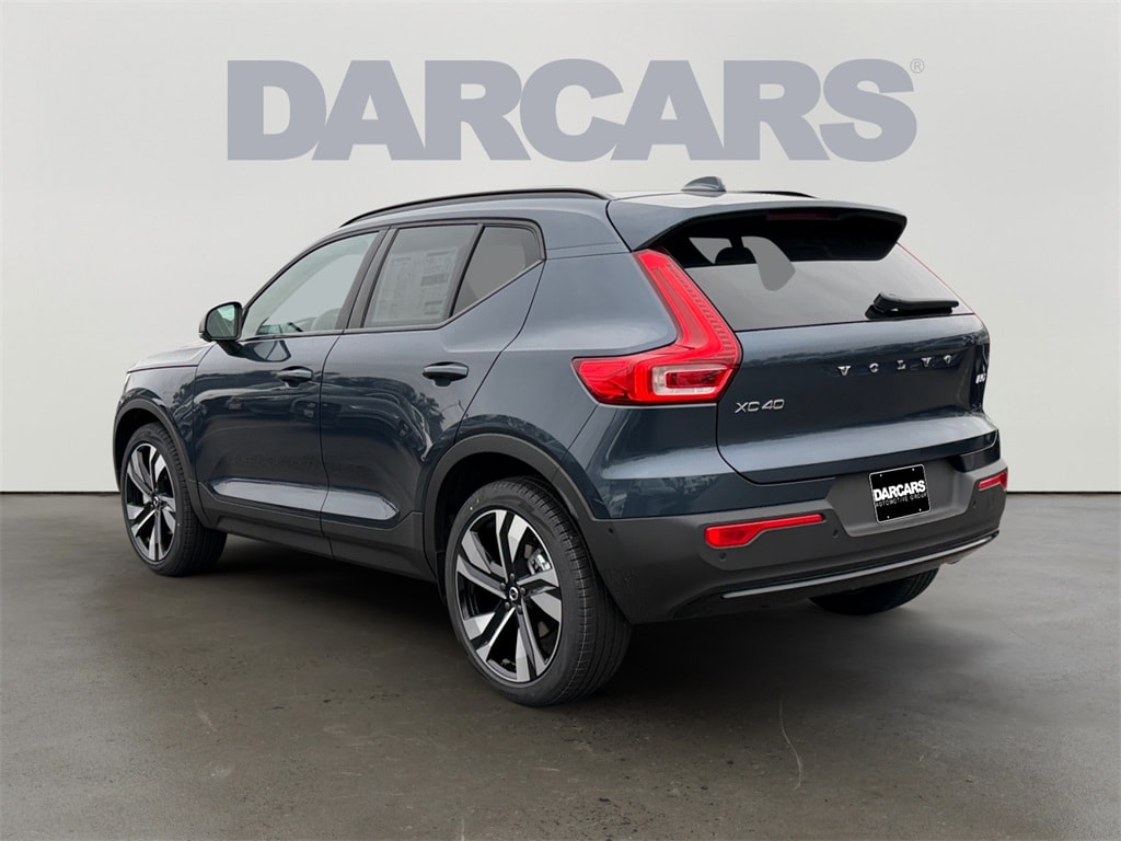 New 2026 Volvo XC40 B5 Ultra SUV