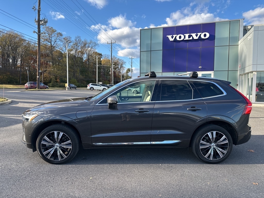 Used 2022 Volvo XC60 Recharge Plug-In Hybrid T8 Inscription SUV
