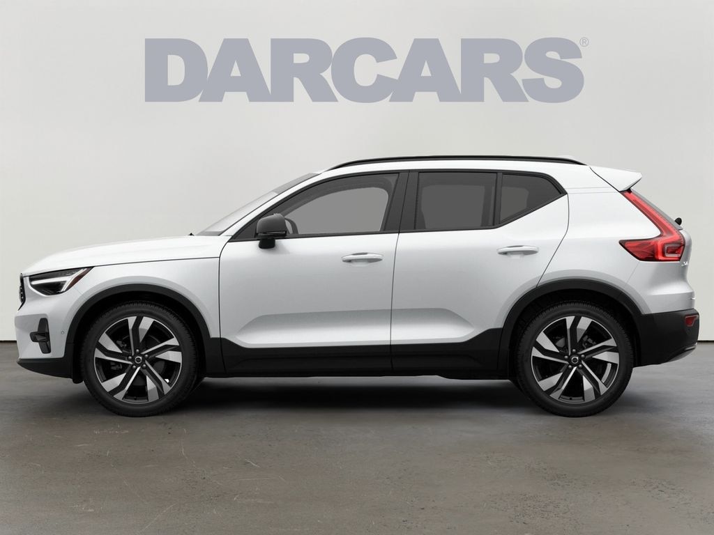 New 2026 Volvo XC40 B5 Ultra SUV