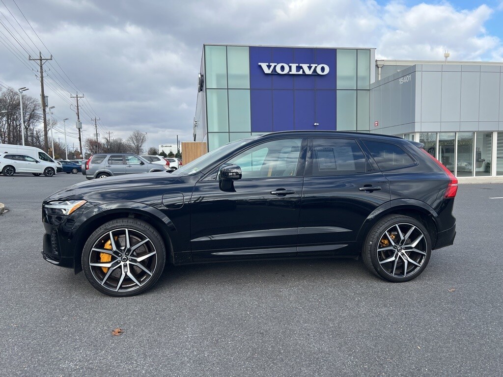 2023 Volvo XC60 Recharge T8 photo 2