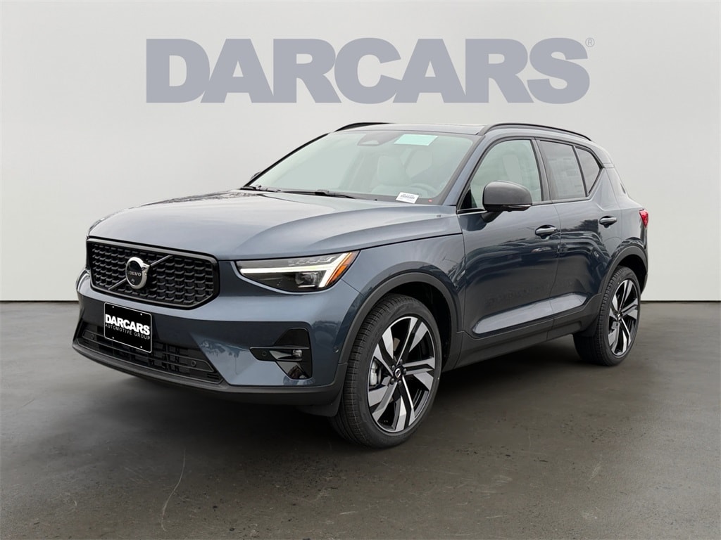 New 2026 Volvo XC40 B5 Ultra SUV
