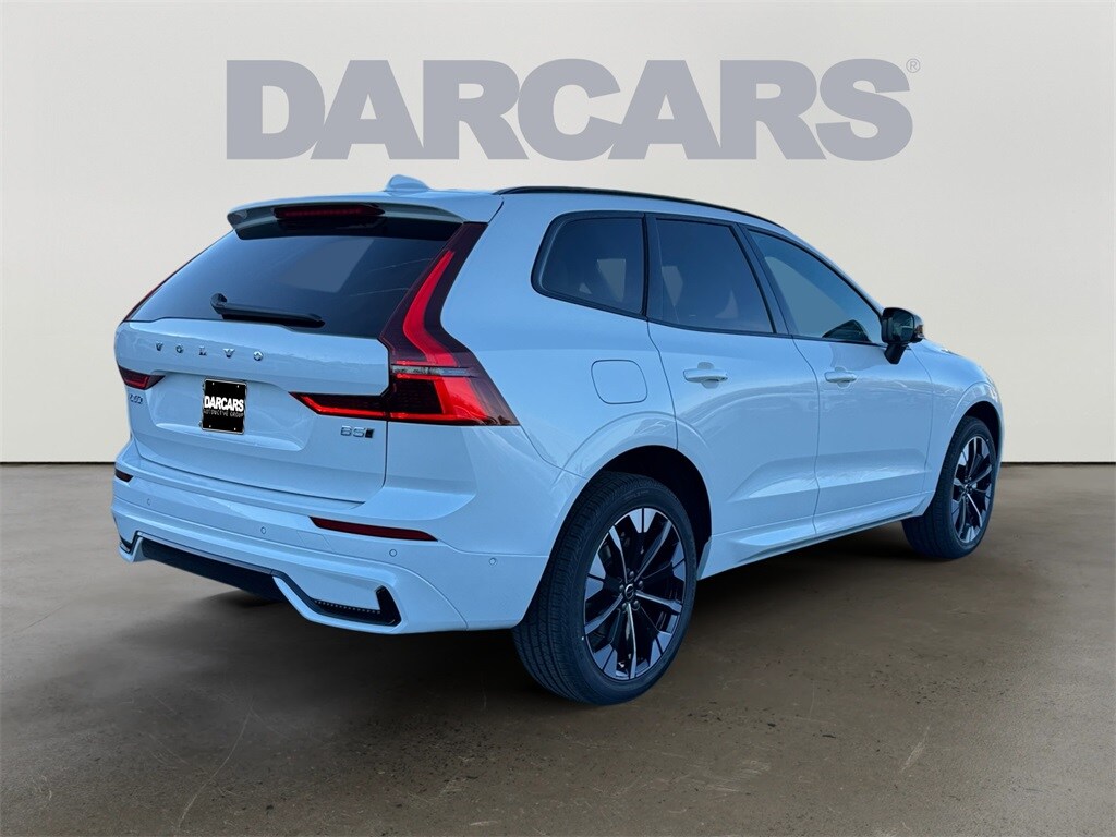 2026 Volvo XC60 B5 Plus photo 4