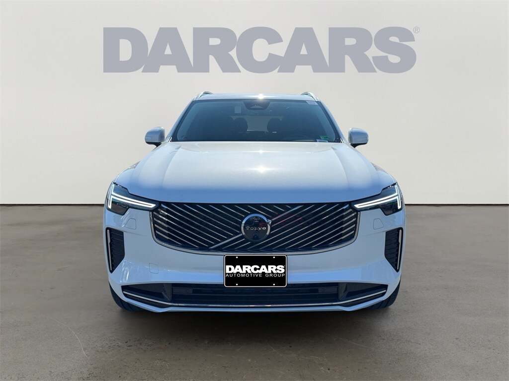 2025 Volvo XC90 Plus photo 2