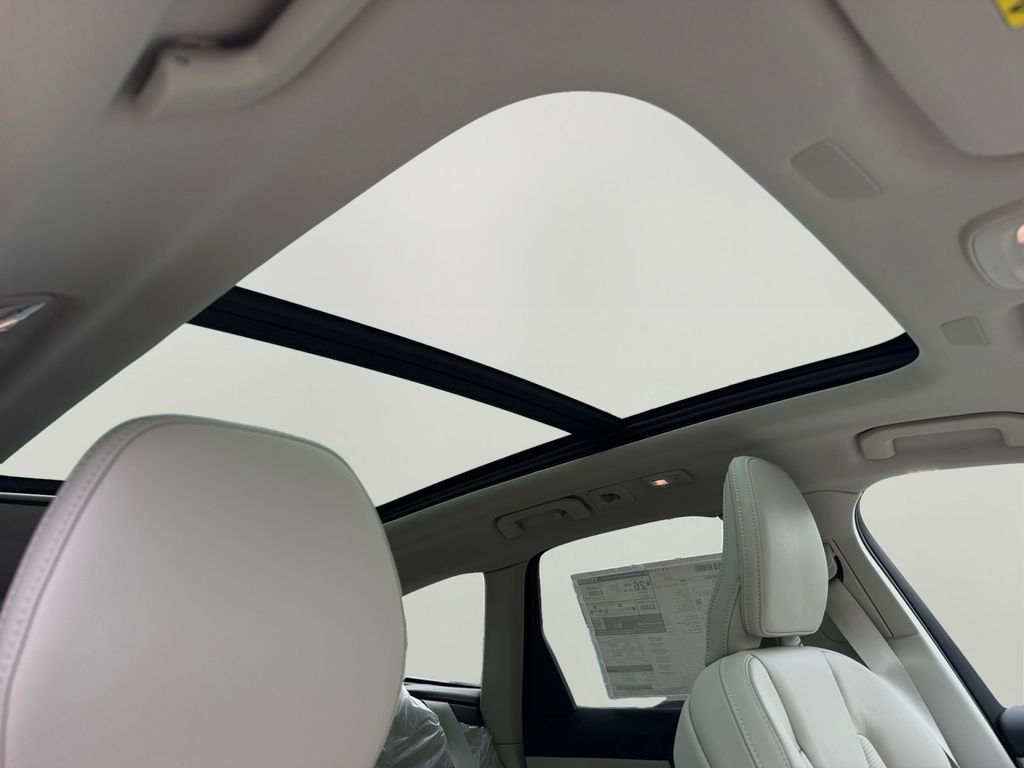 New 2026 Volvo XC60 B5 Ultra SUV
