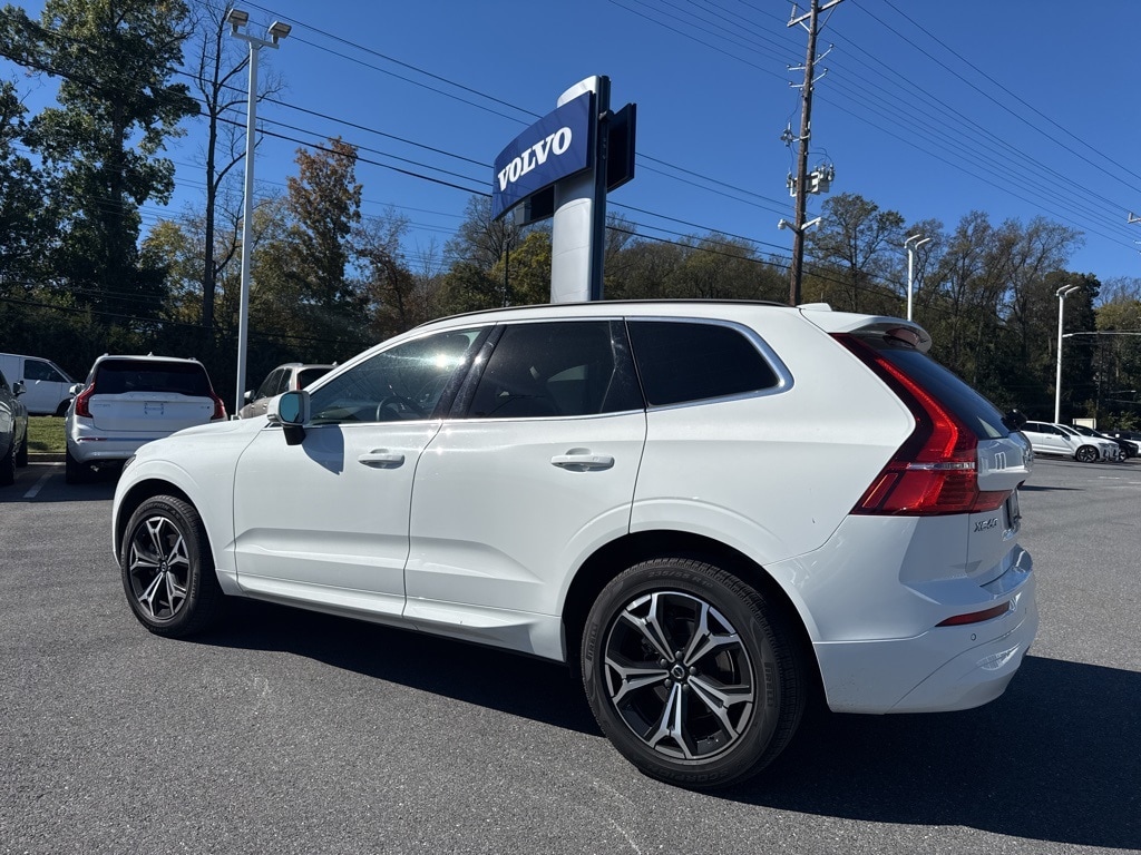 Used 2022 Volvo XC60 B5 Momentum SUV