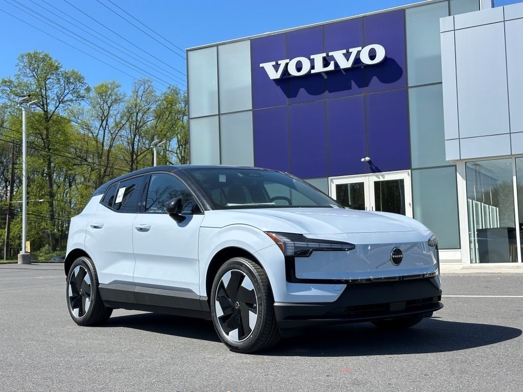 2025 Volvo EX30 Twin Motor Plus