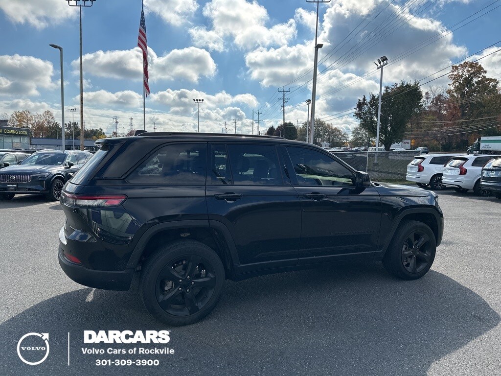 Used 2023 Jeep Grand Cherokee Altitude SUV