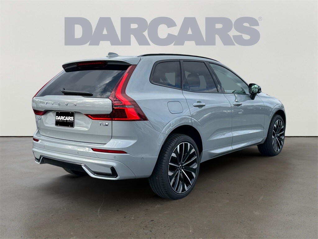 2026 Volvo XC60 Hybrid T8 photo 4