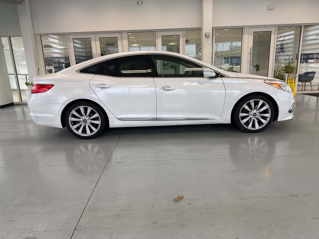 Used 2016 Hyundai Azera Limited Sedan