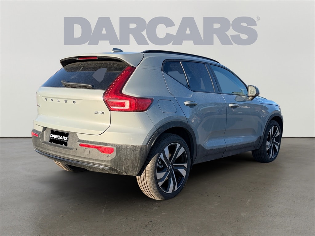 New 2026 Volvo XC40 B5 Ultra SUV