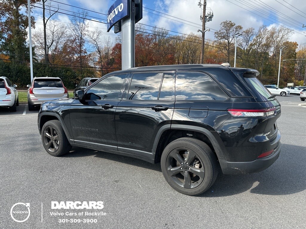 2023 Jeep Grand Cherokee Altitude photo 3