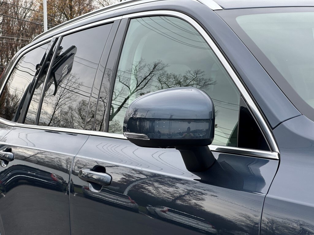 2025 Volvo XC90 Plus photo 4