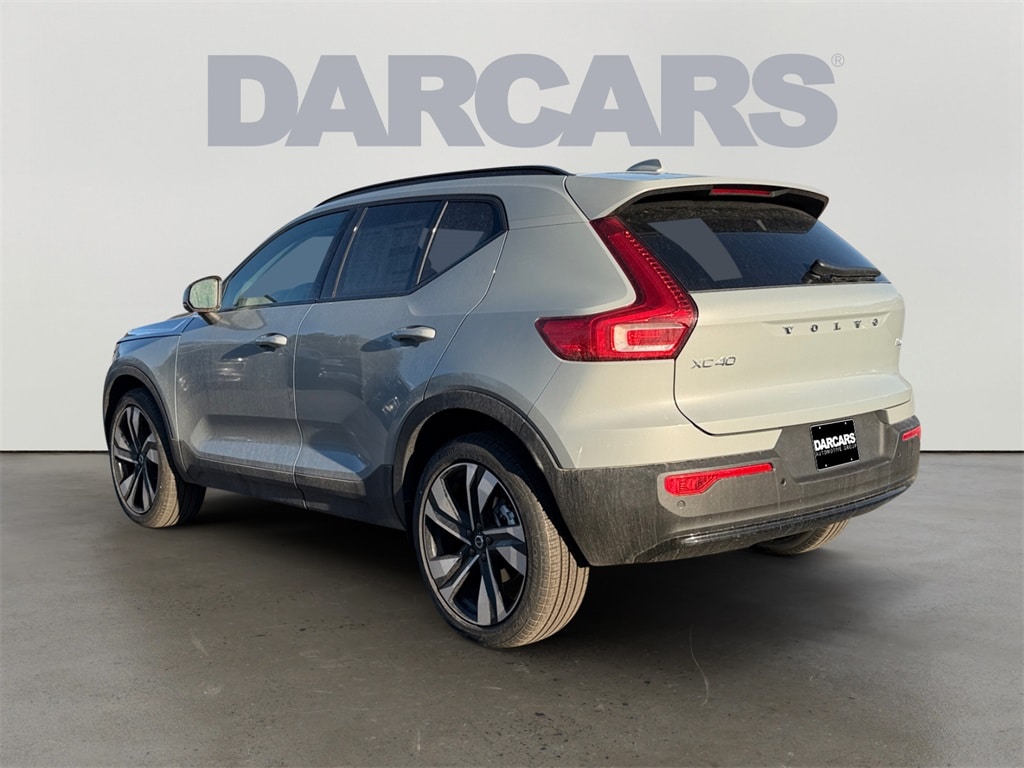 New 2026 Volvo XC40 B5 Ultra SUV