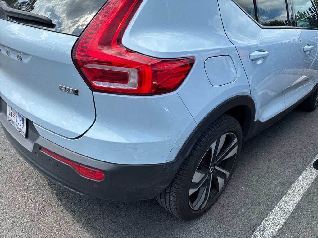 Certified 2024 Volvo XC40 B5 Plus Dark Theme SUV