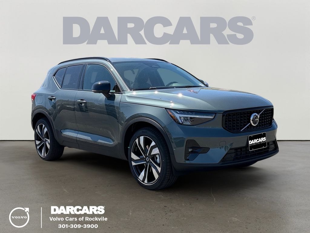 New 2026 Volvo XC40 B5 Plus SUV
