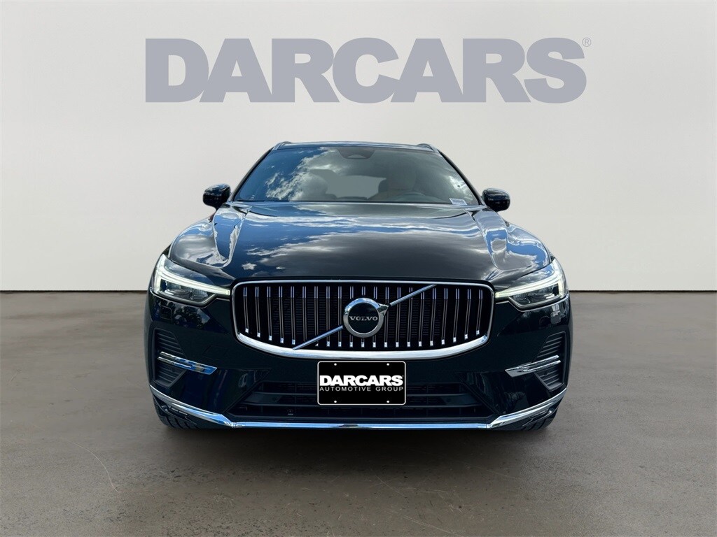 2022 Volvo XC60 B5 Inscription photo 2
