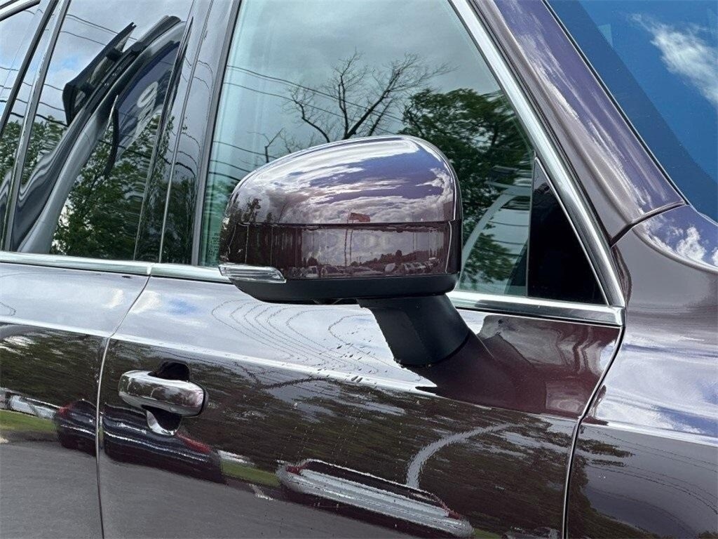 2025 Volvo XC90 T8 Plus photo 4