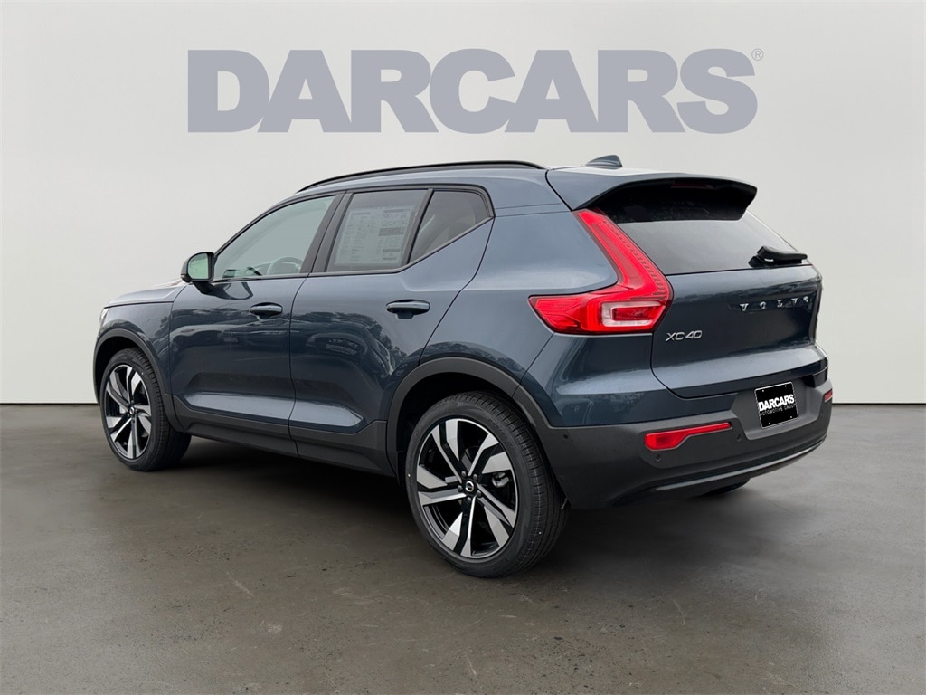 New 2026 Volvo XC40 B5 Ultra SUV