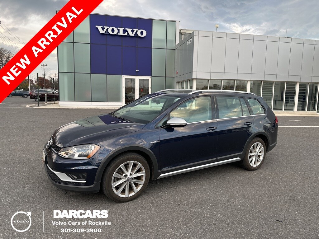 Used 2017 Volkswagen Golf Alltrack TSI SE Wagon