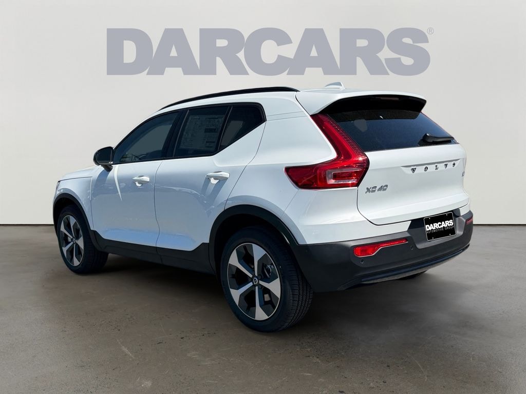 New 2026 Volvo XC40 B5 Plus SUV