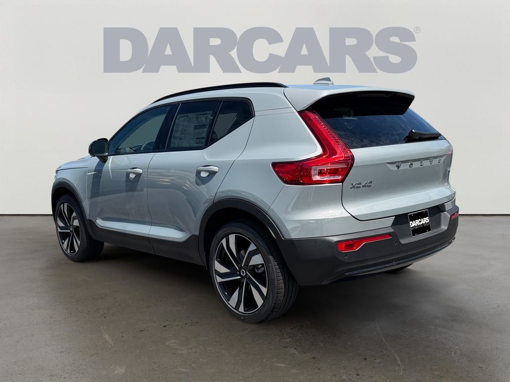 New 2026 Volvo XC40 B5 Ultra SUV