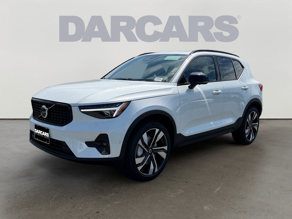 New 2026 Volvo XC40 B5 Ultra SUV