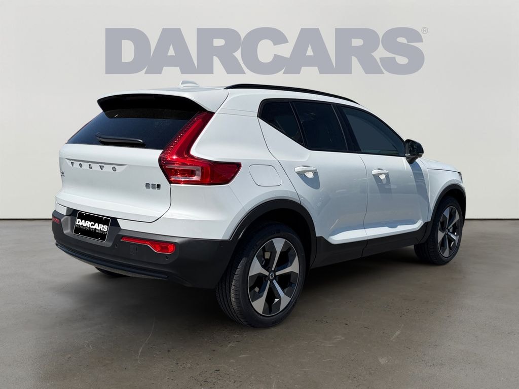 New 2026 Volvo XC40 B5 Plus SUV