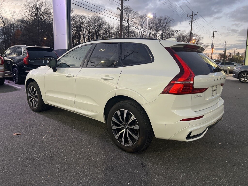 2025 Volvo XC60 photo 3