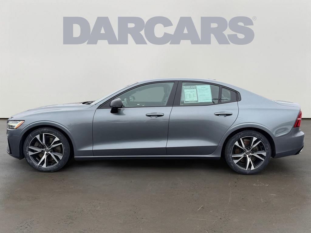 Used 2019 Volvo S60 T6 R-Design Sedan