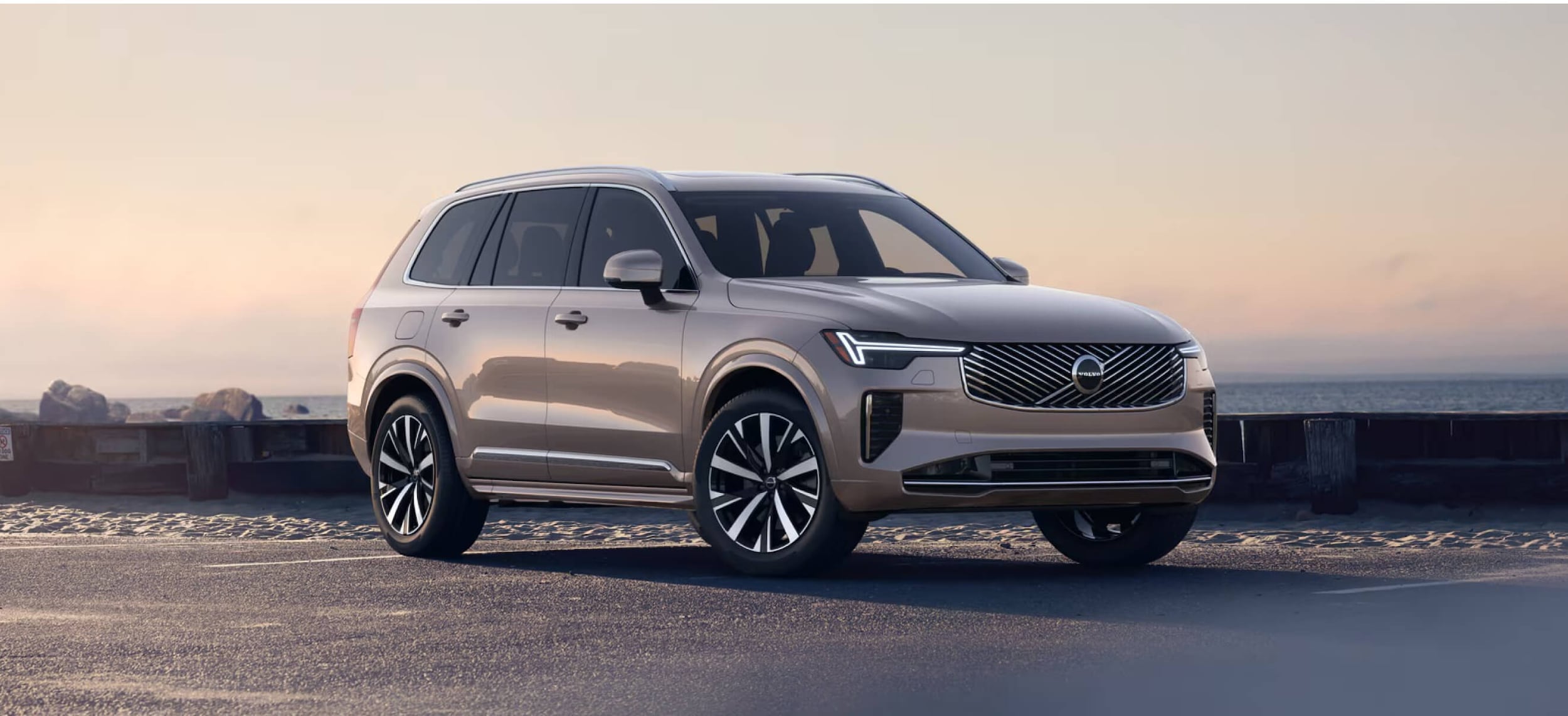 2025 Volvo XC90 Core Performance
