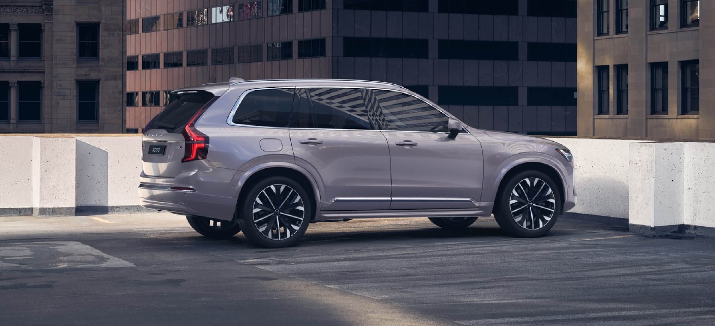 2025 Volvo XC90 Plus Performance