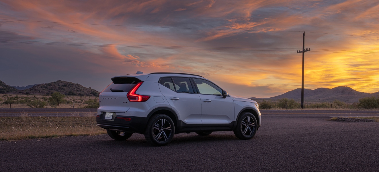 2025 Volvo XC40 Plus Performance