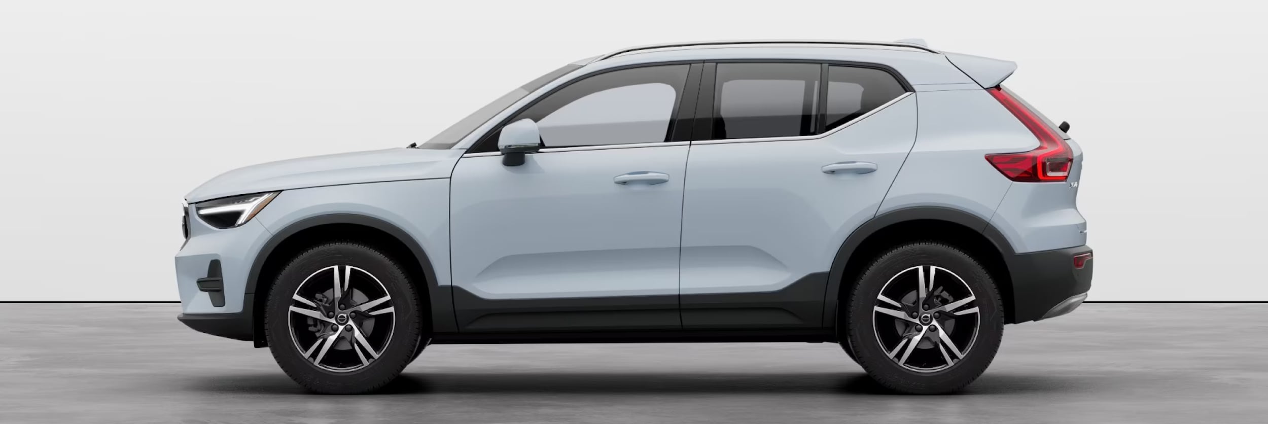 2025 Volvo XC40 Core
