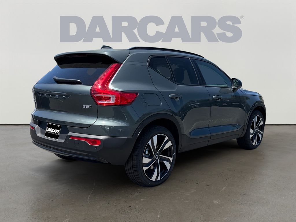 New 2026 Volvo XC40 B5 Ultra SUV