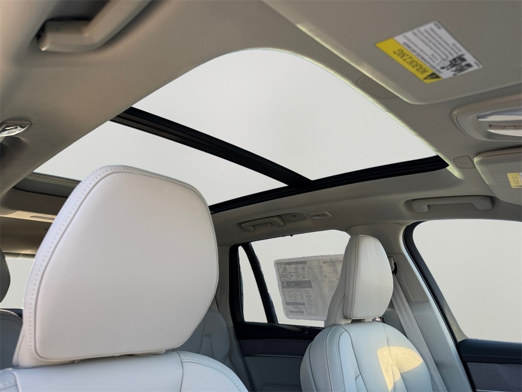 New 2026 Volvo XC90 plug-in hybrid T8 Ultra 7-Seater SUV