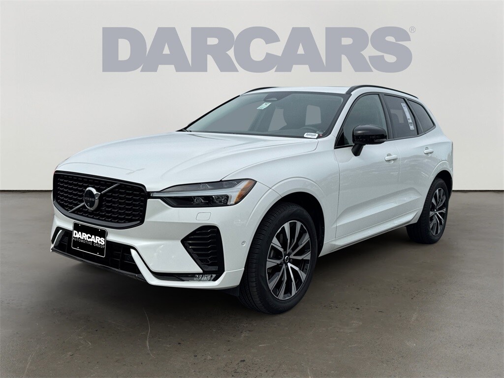 2025 Volvo XC60 B5 Plus photo 3