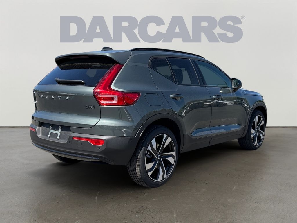 New 2026 Volvo XC40 B5 Plus SUV