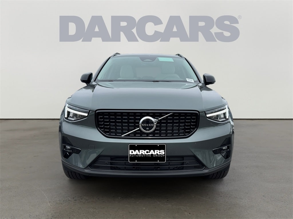 New 2026 Volvo XC40 B5 Plus SUV