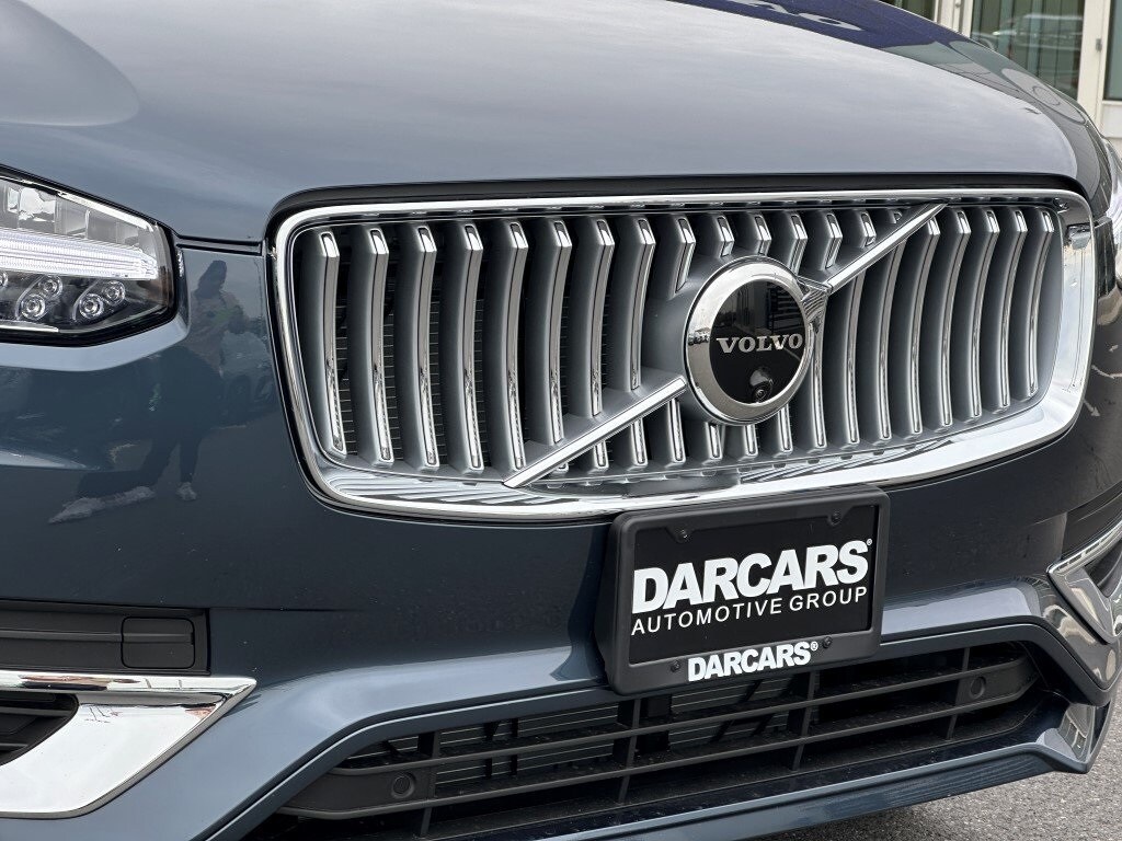 2025 Volvo XC90 Plus photo 2