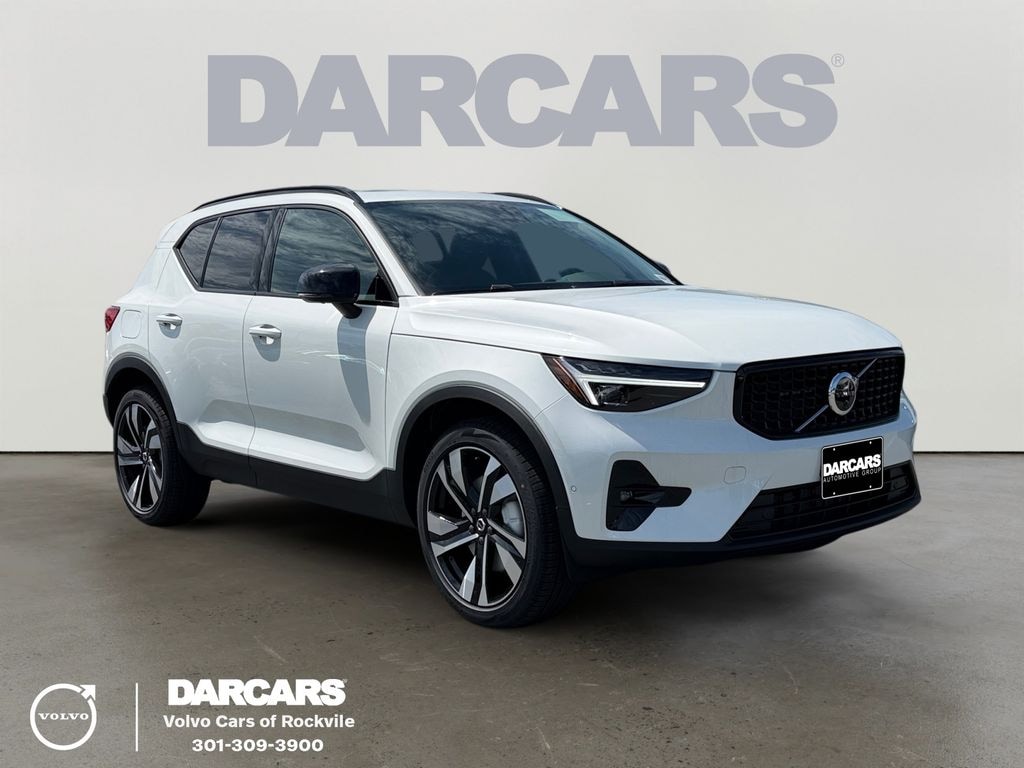 New 2026 Volvo XC40 B5 Ultra SUV