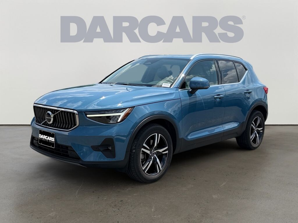 Certified 2023 Volvo XC40 B5 Plus Bright Theme SUV