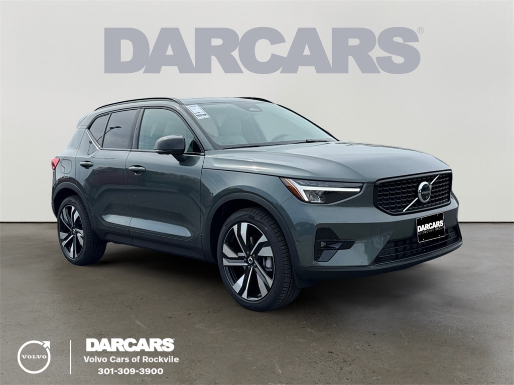 New 2026 Volvo XC40 B5 Plus SUV