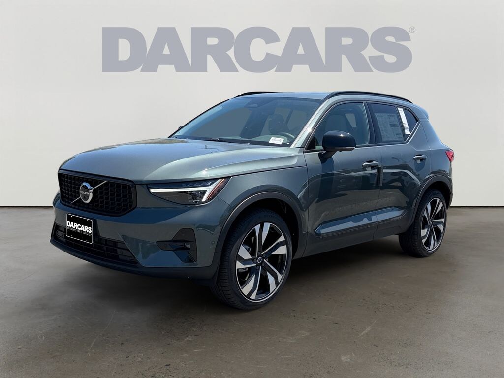 New 2026 Volvo XC40 B5 Ultra SUV